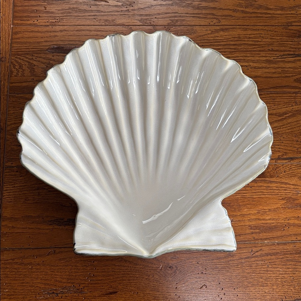 Pottery Barn Under the Sea Scallop Shell Platter Large Plate Clam Ivory 15"x16"